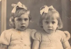 France-and-Janine-young-sisters